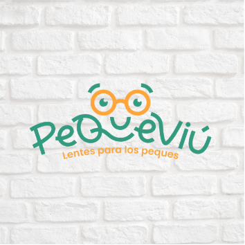 Logotipo Pequeviú marca de lentes para niños