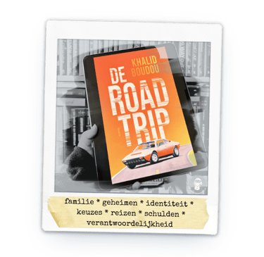 Polaroid met boek 'De Roadtrip' en de belangrijkste thema's in het boek