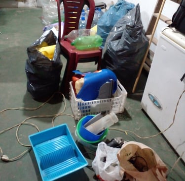 MATERIALES DONADOS PARA RECICLAR SON RECIBIDOS EN EL CLUB SOCIAL Y DEPORTIVO BAHIA SAN BLAS DURANTE