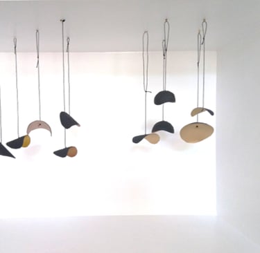 Ensemble de pièces miniatures pour composer des luminaires