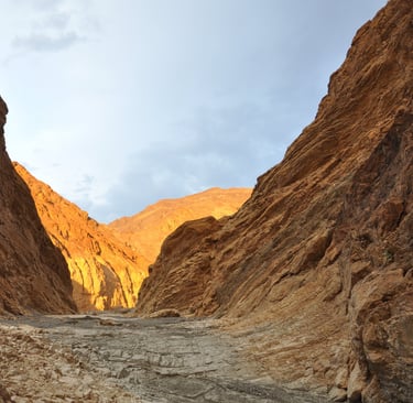 the golden walls of the mosaic canyon, death valley
