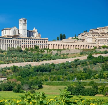 Assisi basilica francescana spiritualità arte Umbria