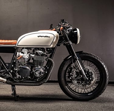 Honda CB550 de 1978 - café racer - moto vintage