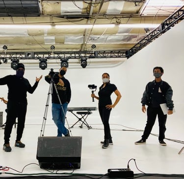 VCC Communications Team, Thomas Y. Lynch 