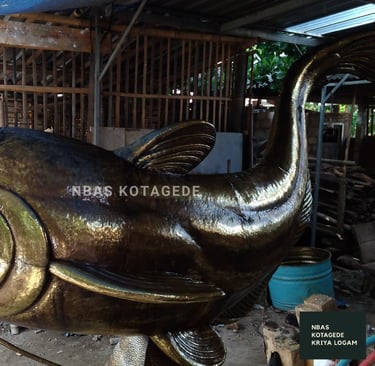 Patung Kuningan