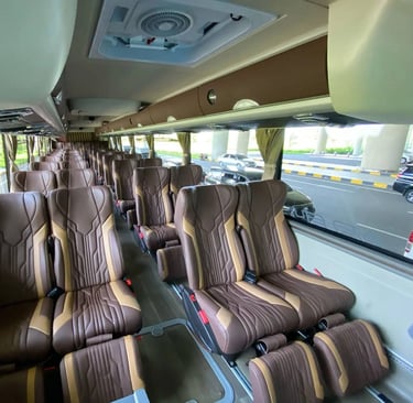 fasilitas legrest sewa bus pariwisata jogja