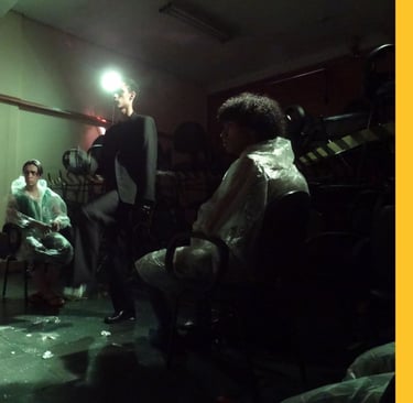 performance esperamos violência (Grupo S.V. Lab. de teatro)