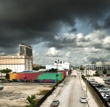 Rue des quartiers périphériques à Miami, Floride, USA