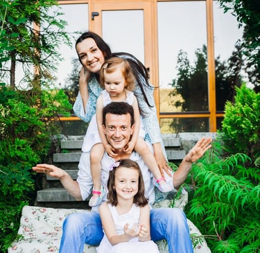 family-photo-retouching-background-enhancement