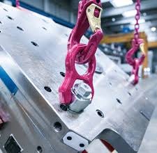 lifting lug under load