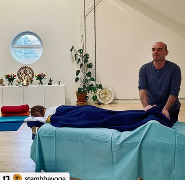 a massage course / workshop