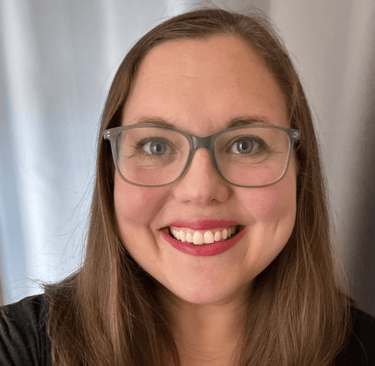 Brooke, founder of SixtyOneEight creative wellness workshops