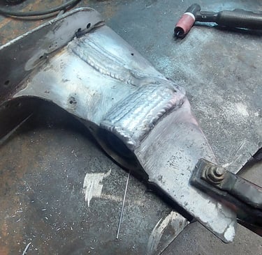 Zavarivanje stopala brodskog motora