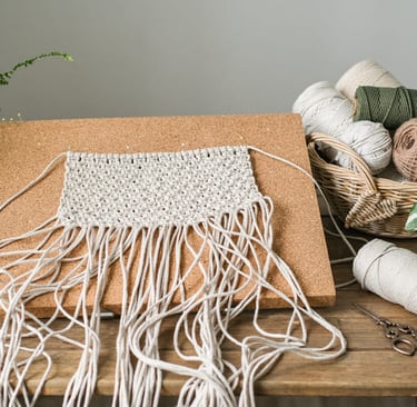 MACRAME CREADO EN UN TALLER BASICO PARA PRINCIPIANTES