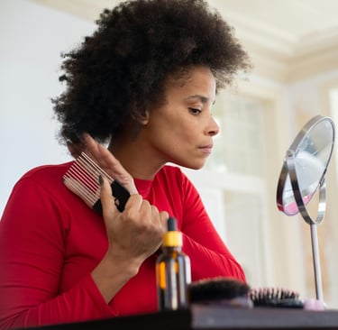 Femme noire portant son afro - Pexels - The David Touch - Conseil en Image Paris
