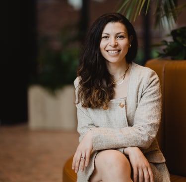 end imposter syndrome, speak with confidence, executive leadership coaching women