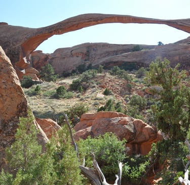 Landscape Arch, Arches National Park, Utah, USA