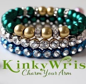 a variety of beaded bracelets with pearls and pearls