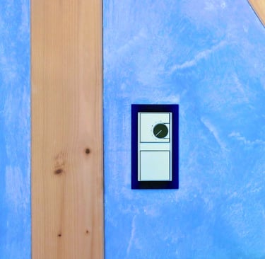 Offenporiger Lehmputz sorgt für eine angenehme Wohnatmosphäre