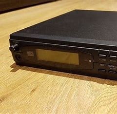 Korg X5DR: Digital rompler.