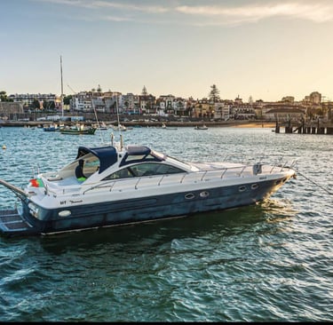 Notre Ipanema 54 au mouillage dans la baie de Cascais