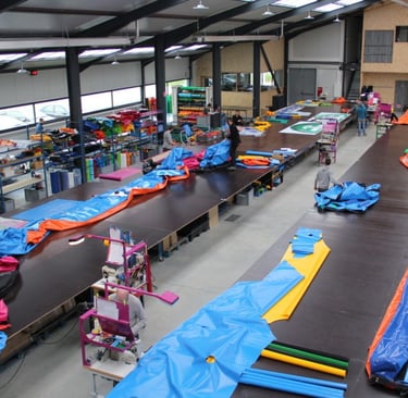 Atelier de fabrication française de structures gonflables C2J