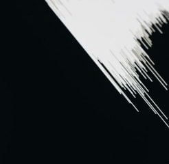 Computer screen with a visual audio pattern