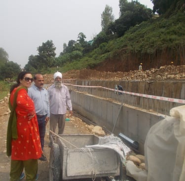Mohini Daljeet Singh Chief Exe. Max India Foundation visited Project in Village Dhakrani