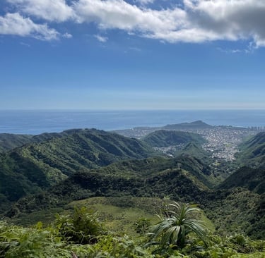 Ka'au Krater Trail O'ahu Hawai'i