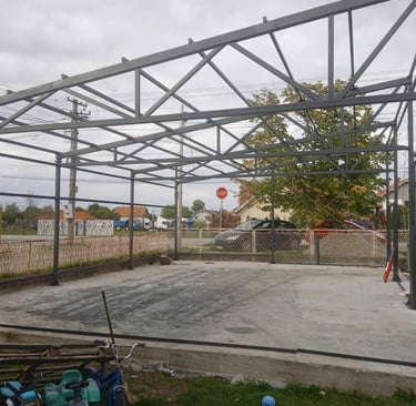 Montirana metalna konstrukcija hala – faza izgradnje, Beograd, Kragujevac