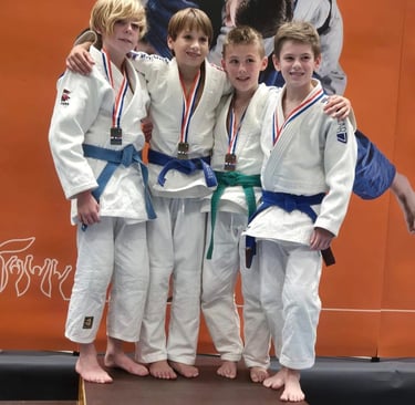 Viann de Groot, kampioen van Nederland -15jr, -34kg