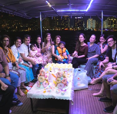 Book Your Yacht Party Photoshoot Now!
