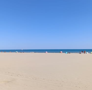 Plage de Narbonne, destination desservie par un chauffeur privé VTC.