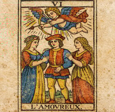 Carte L'Amoureux du Tarot de Marseille (XVIIe siècle) montrant un homme entre deux femmes et un ange