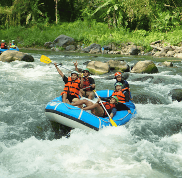Keseruan Rafting Sungai Elo Magelang bersama Sinergy Adventure