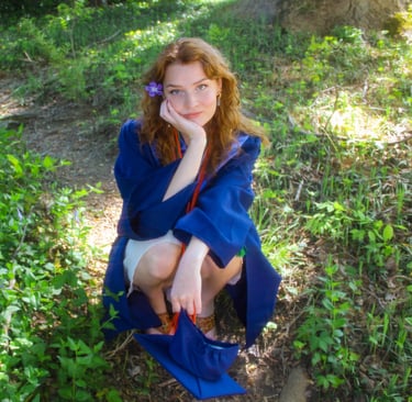 creative senior session for mary washington college graduate at maymont park, richmond va