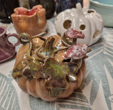 When Jessica drops half of the mold when decanting the pumpkin, MJ fixes the hole with mushrooms!