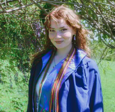 dreamy senior portrait of vcu college graduate at maymont park, richmond va