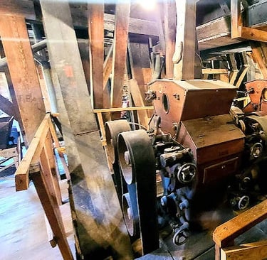 Dalton - Prater's Mill & Cotton Gin equipment that cleaned & ground the grain into meal
