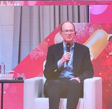 Michael Rabinowitz speaking at Asian conference.