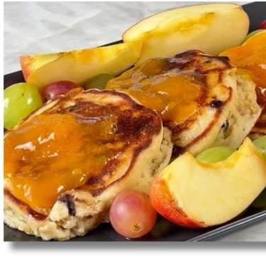 Fluffy protein pancakes made with rice flour and apple — healthy, gluten-free breakfast.