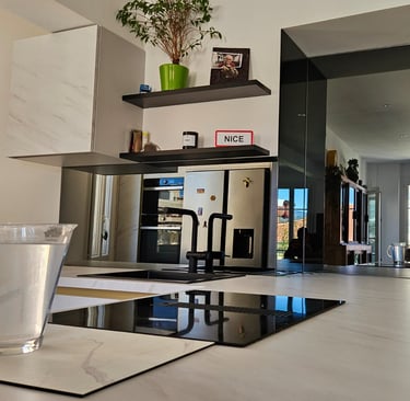 Photo de crédence + double vitrage + fenêtre sur mesure + coulissant aluminium + verre + fenetre