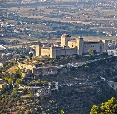 Spoleto rocca antica festival colline Umbria