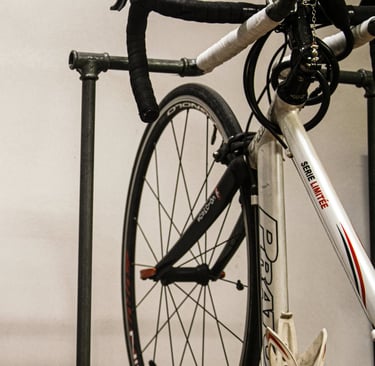 Supporto per bicicletta, e-bike, MTB, downhill, enduro nel garage del B&B, hotel