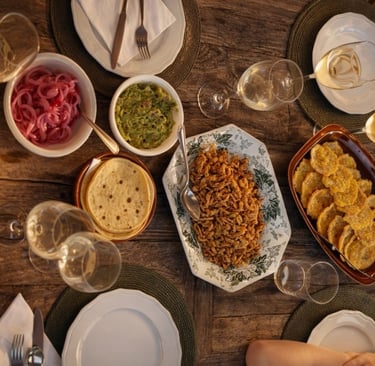 Family-style table set for a private gastronomic experience