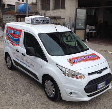 car wrapping decorazione mezzo commerciale