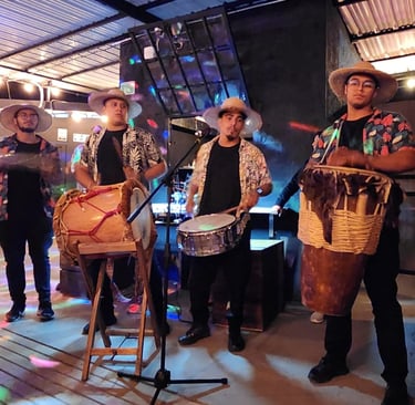 Chirimia en Torreon Gastro Bar San Vicente Ferrer