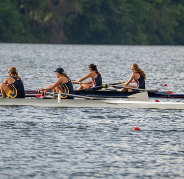 Anna and Maija passing the Ready Set Row pair in their heat race