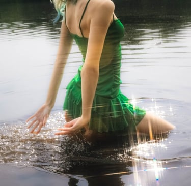 dreamy senior portrait, crockett park, northern virginia