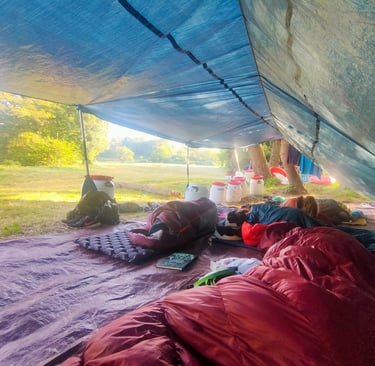 bivouac sauvage camping aventure rivière